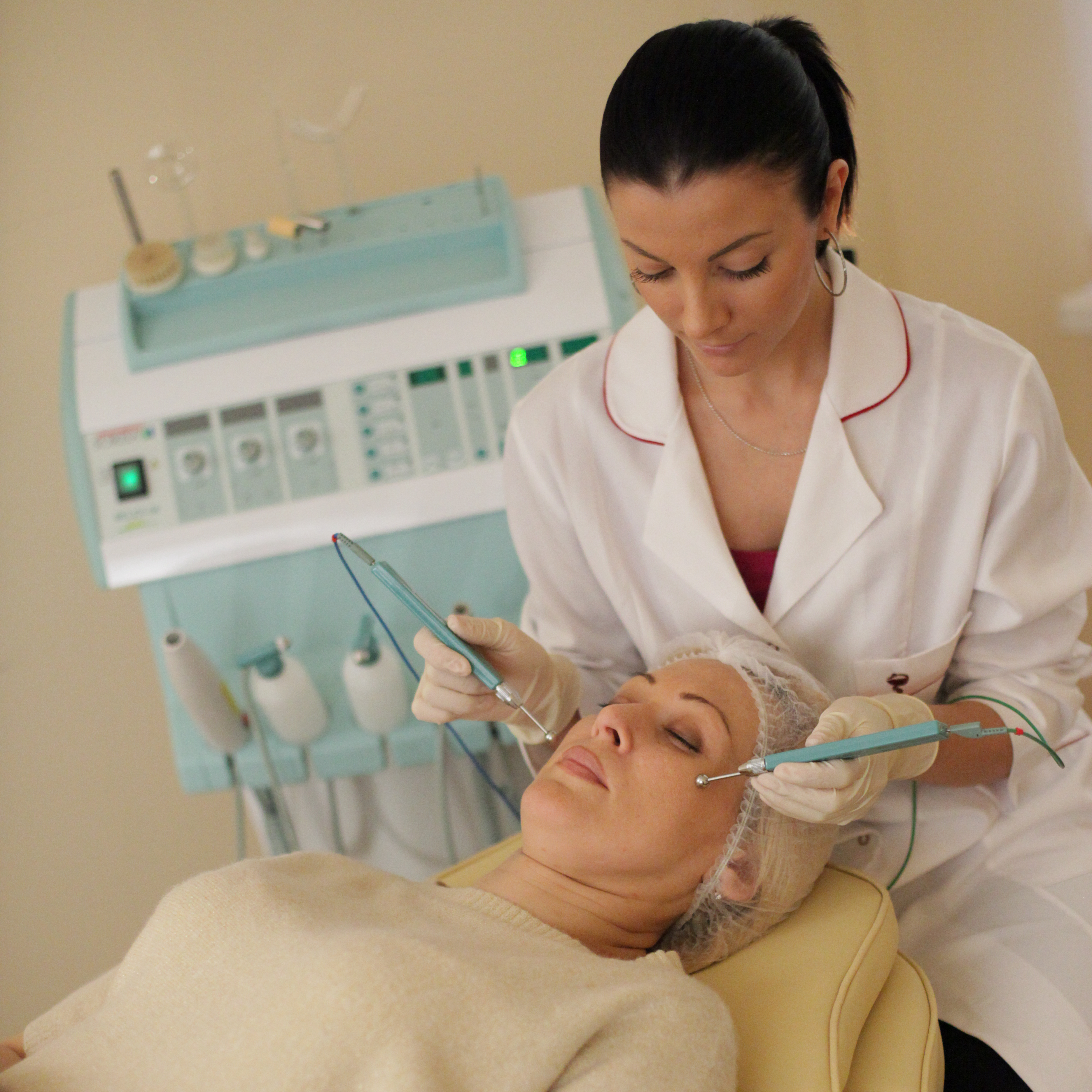 Процедура безинъекционной мезотерапии