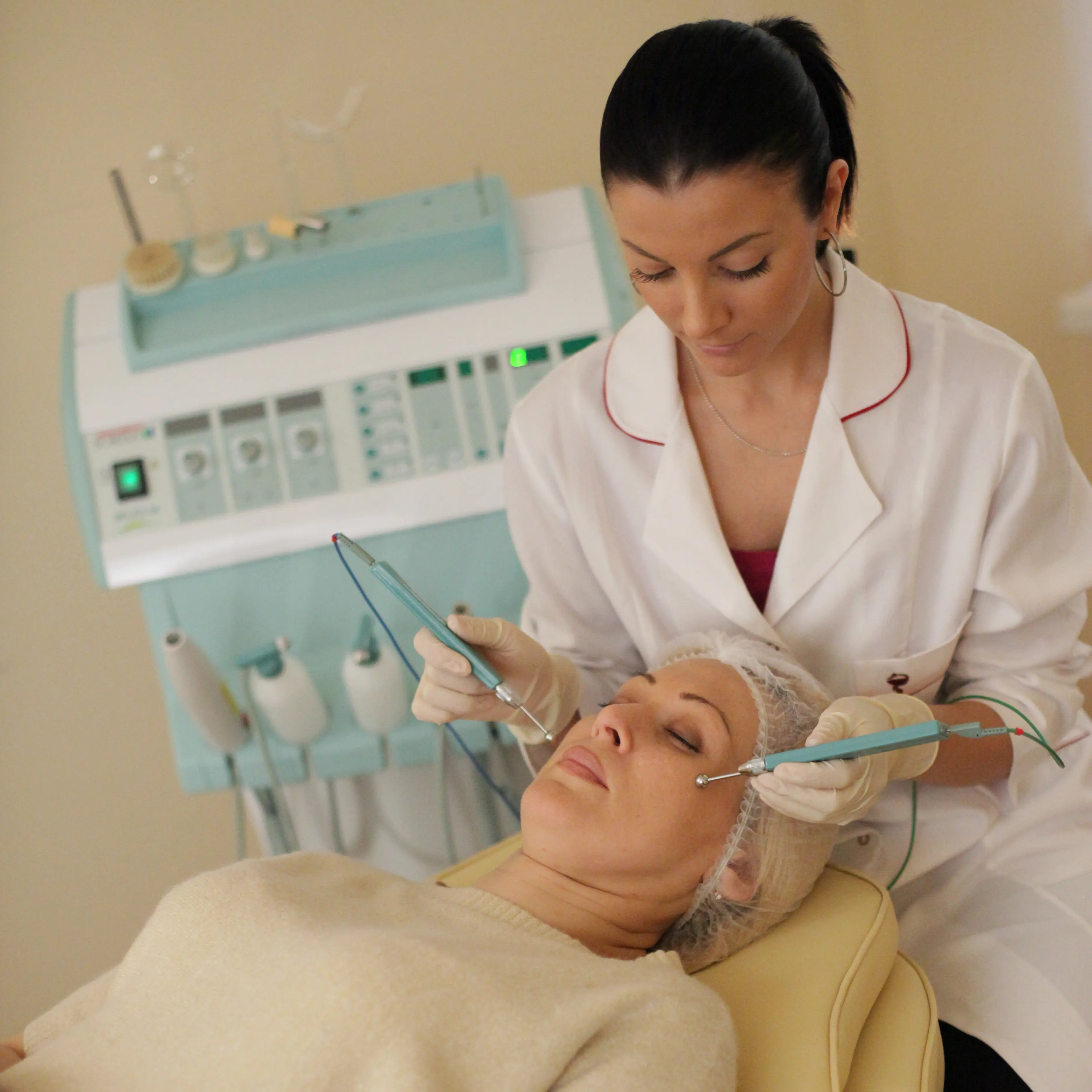 Процедура безинъекционной мезотерапии